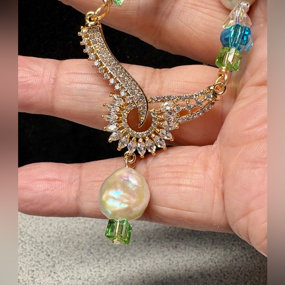 Elegant Gold and genuine Biwa pearl/Swarovski crystal blue and Green Necklace - Picture 9 of 15